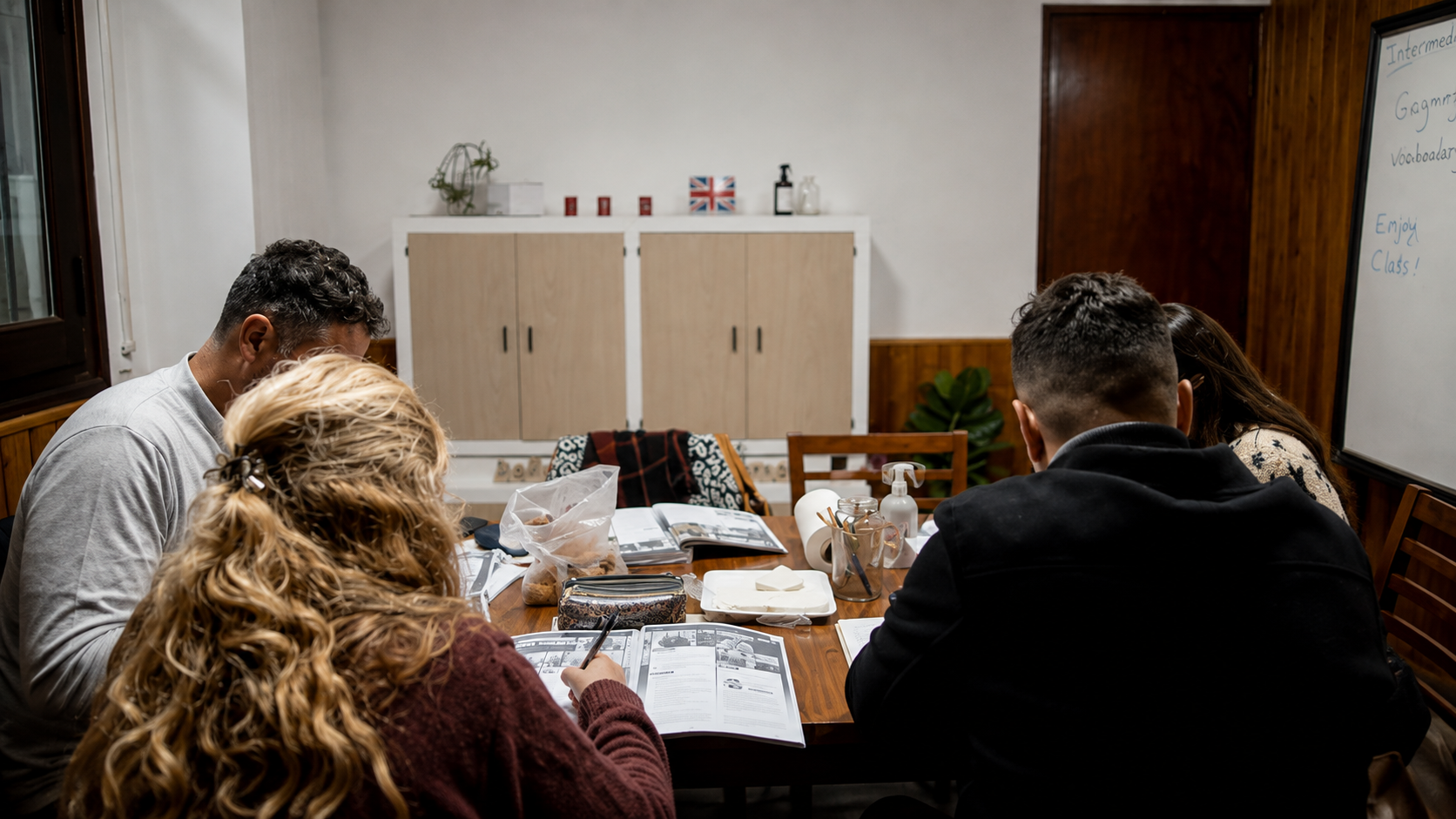 Clase grupal en Social English Institute